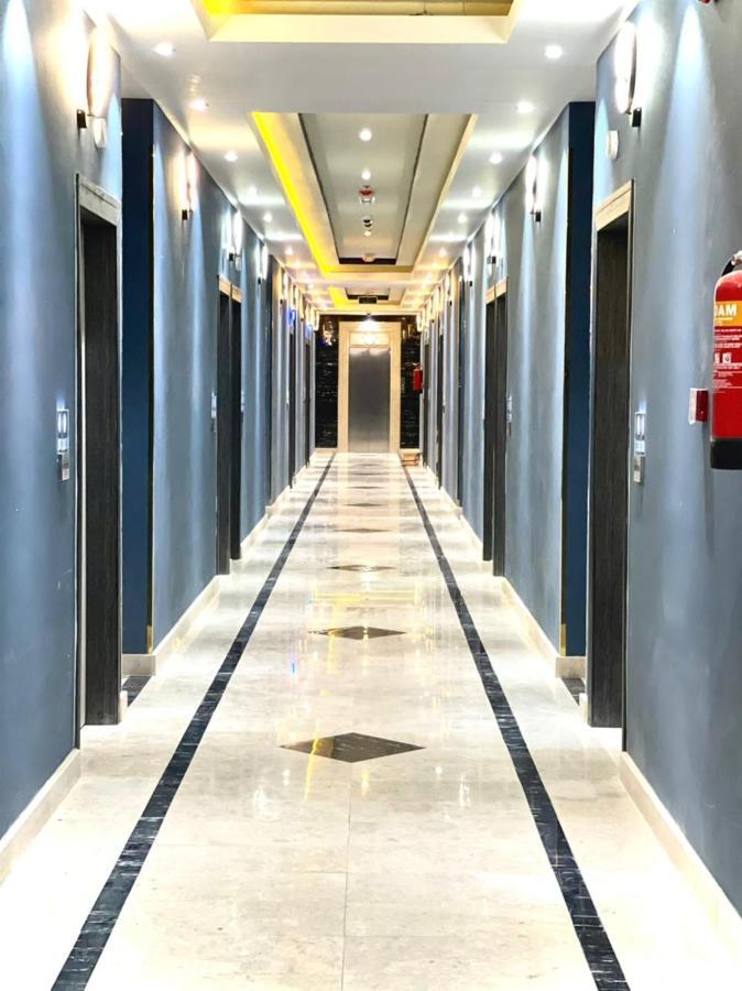 Asian Hotel ドゥクム エクステリア 写真